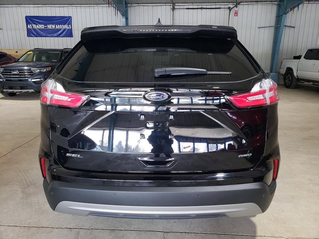 Used 2024 Ford Edge SEL w/ Convenience Package AWD/4WD image 4