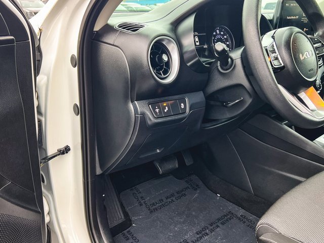 Used 2023 Kia Forte LXS w/ LXS Technology Package image 12