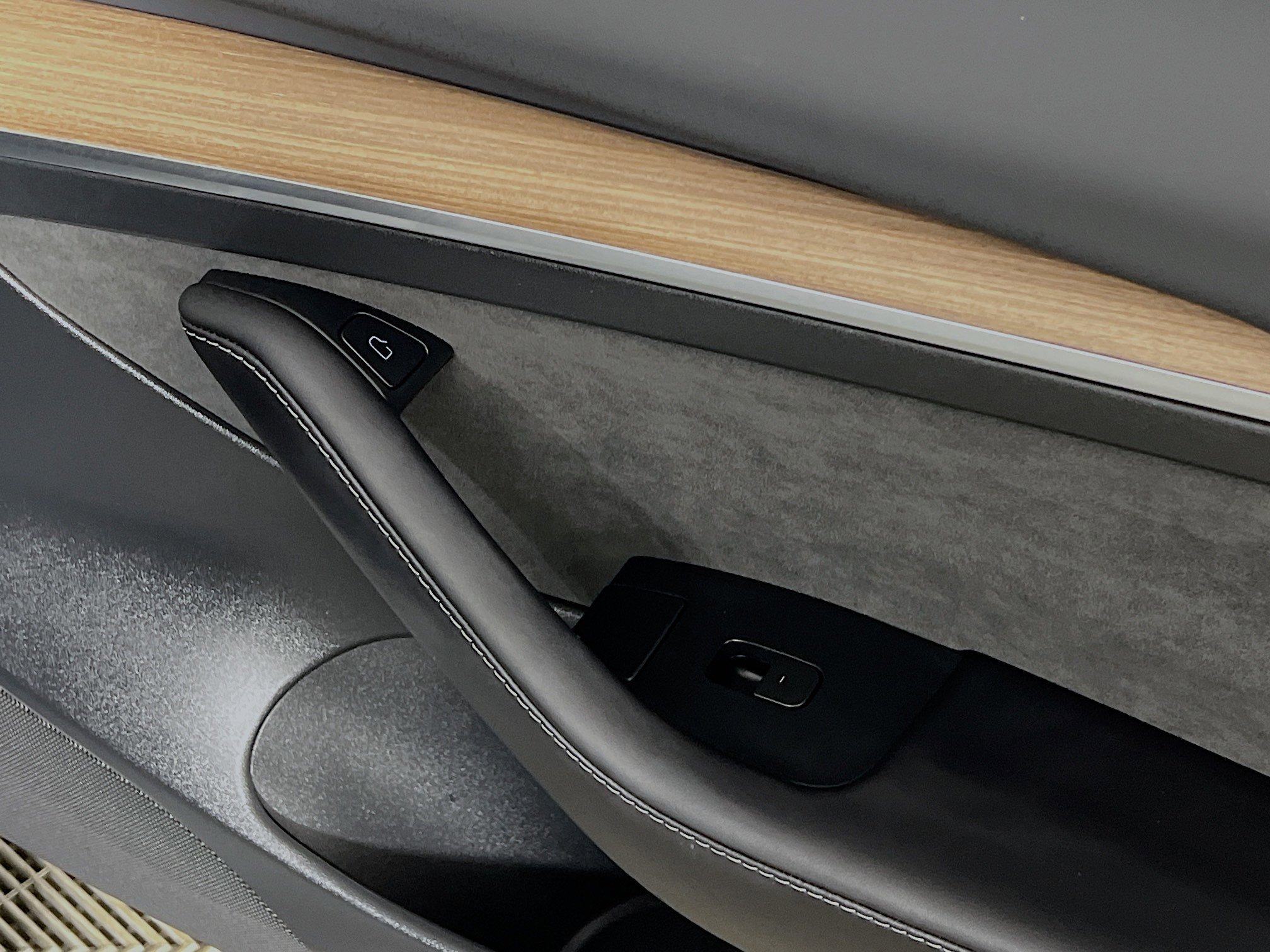 Used 2023 Tesla Model 3 Standard Range image 29