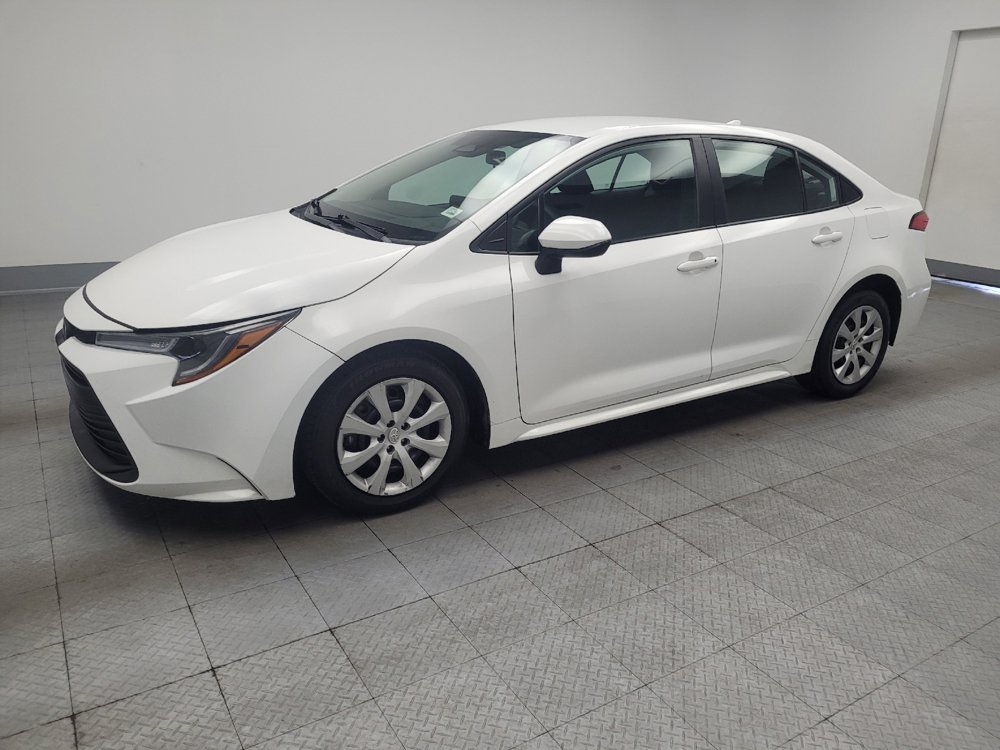 Used 2024 Toyota Corolla LE FWD image 2