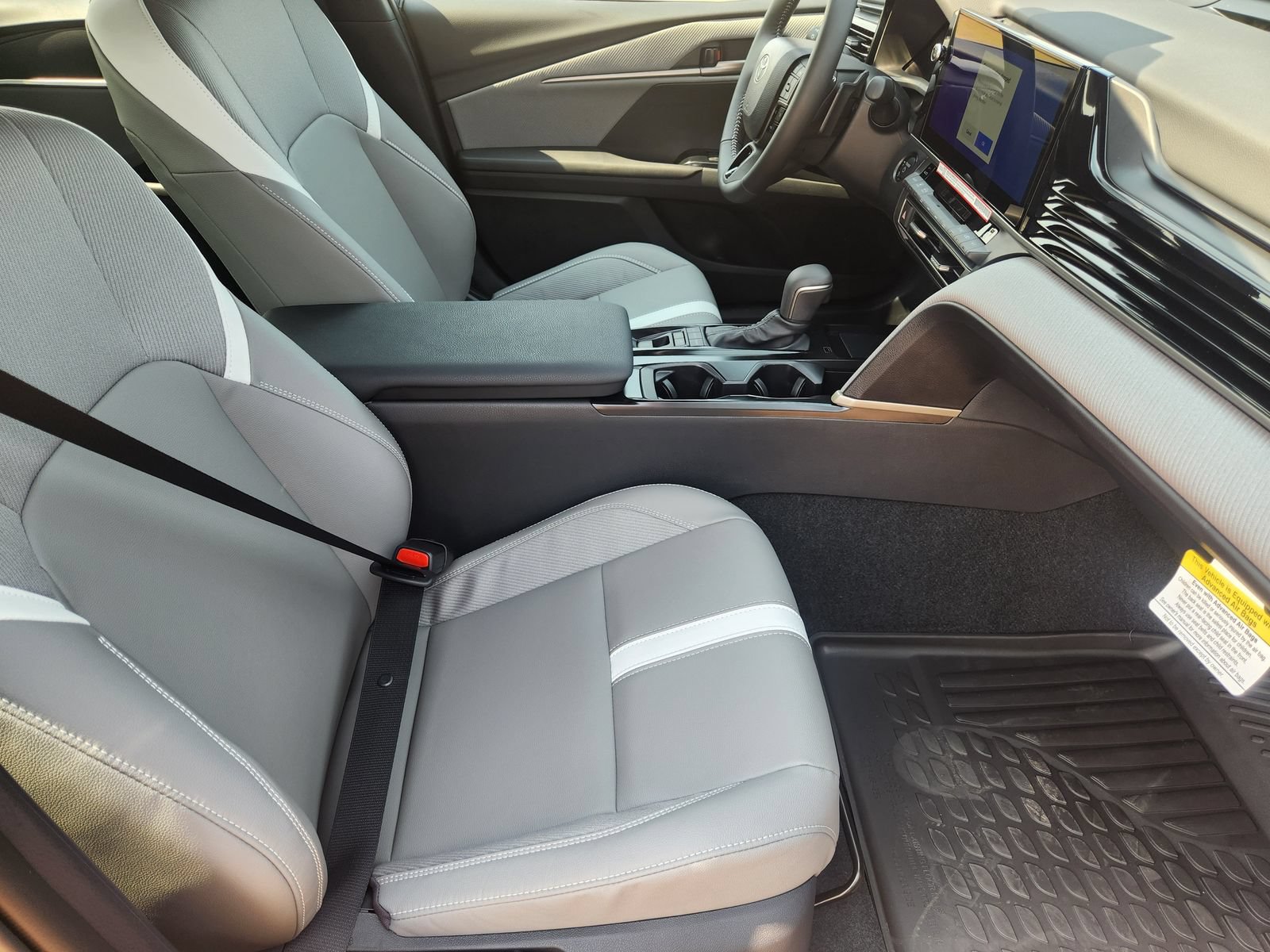 New 2026 Toyota Camry SE FWD image 13