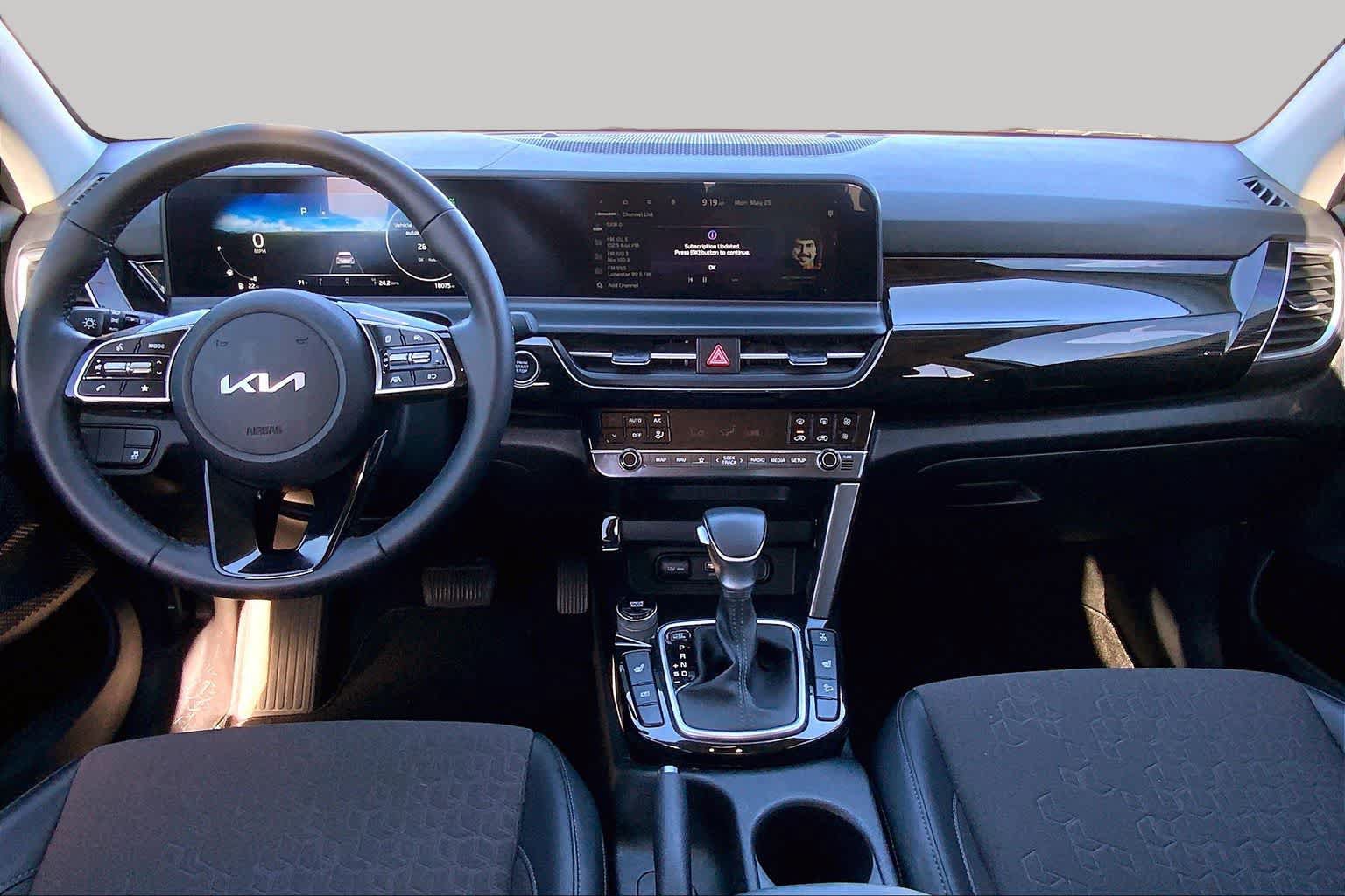 Used 2024 Kia Seltos X-Line AWD/4WD image 16
