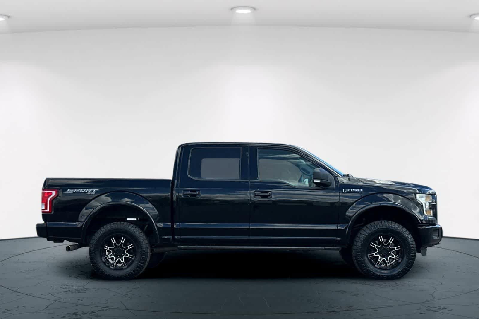 Used 2016 Ford F150 XLT w/ Equipment Group 301A Mid AWD/4WD image 6
