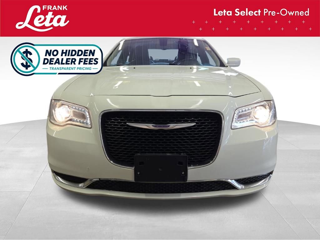 Used 2019 Chrysler 300 Touring w/ Quick Order Package 2EF RWD image 9