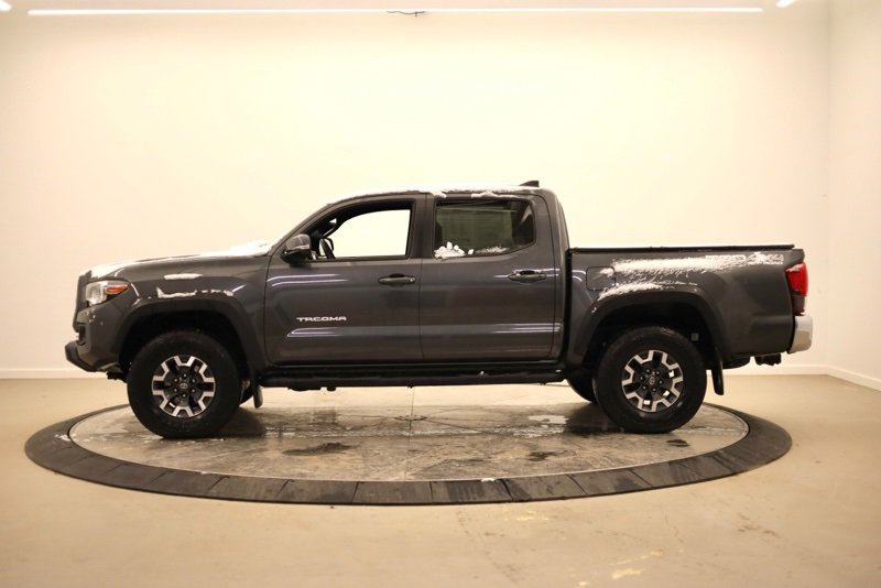Used 2019 Toyota Tacoma TRD Off-Road w/ Four Season Floor Mat Package image 6
