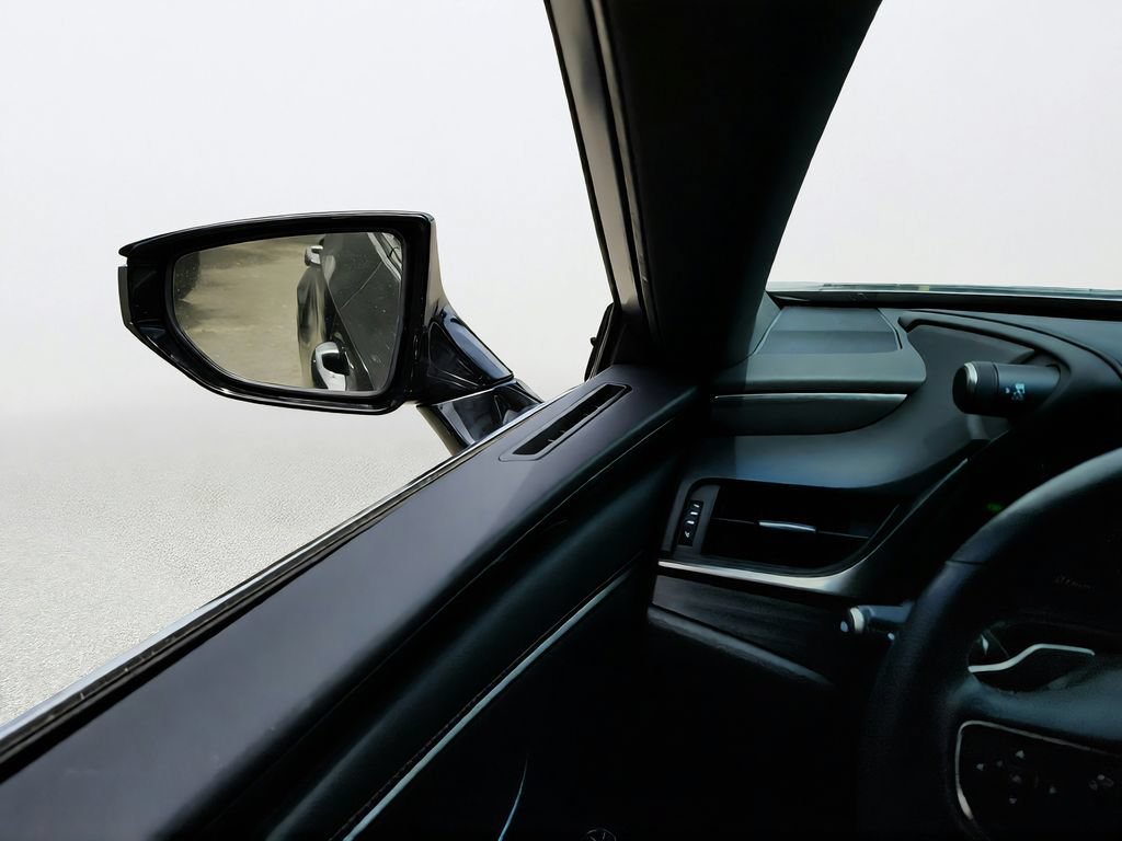 Used 2021 Lexus ES 300h w/ Accessory Package 2 FWD image 19