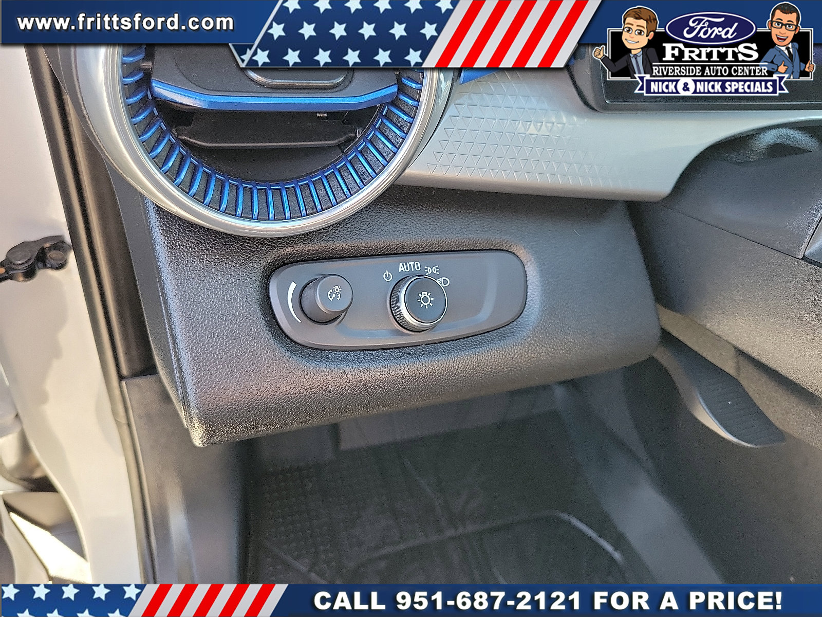 Used 2024 Chevrolet Trax LT w/ Sunroof Package image 11