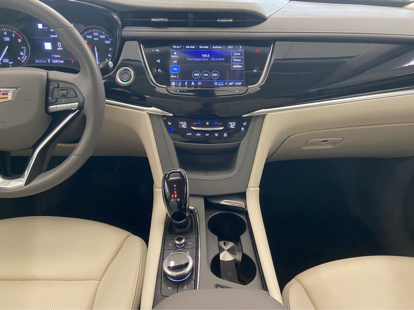 Used 2024 Cadillac XT6 Premium Luxury w/ Technology Package FWD image 24