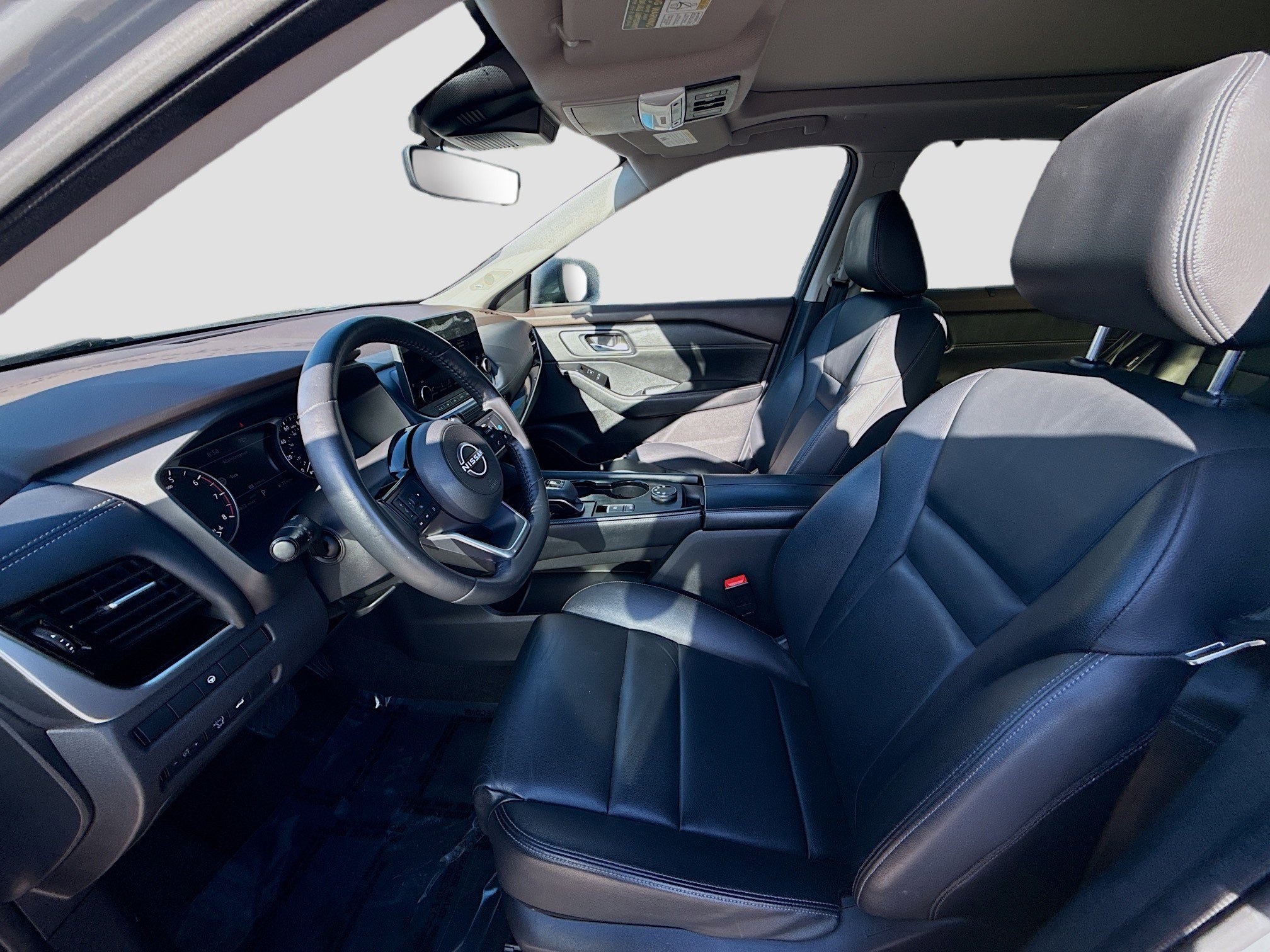 Used 2023 Nissan Rogue SL w/ SL Premium Package image 19