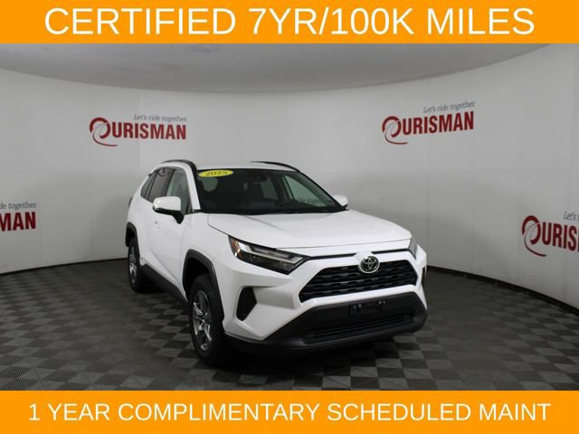 Used 2025 Toyota RAV4 XLE AWD/4WD image 12