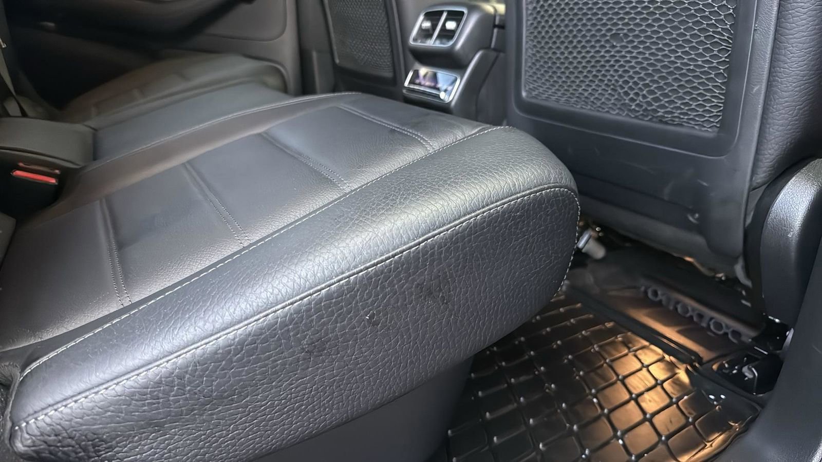 Used 2024 Mercedes-Benz GLS 450 4MATIC image 27