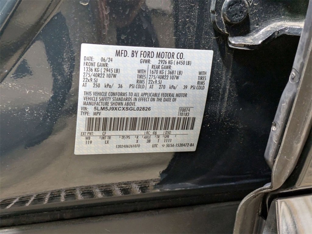 Certified 2025 Lincoln Aviator Black Label image 34