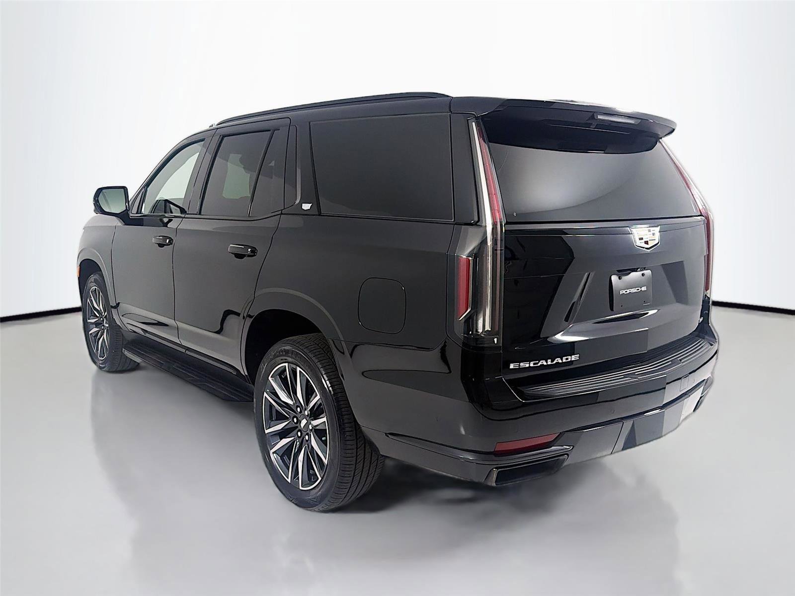 Used 2024 Cadillac Escalade Sport AWD/4WD image 3