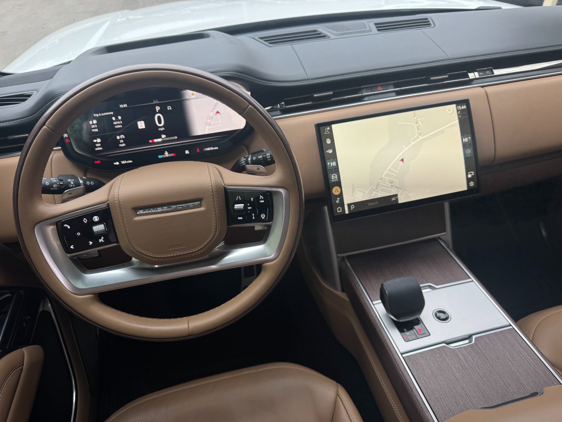 Used 2024 Land Rover Range Rover Long Wheelbase Autobiography image 53