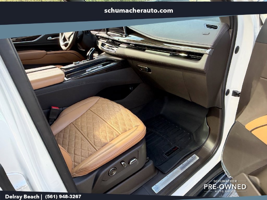 Used 2021 Cadillac Escalade Premium Luxury RWD image 17