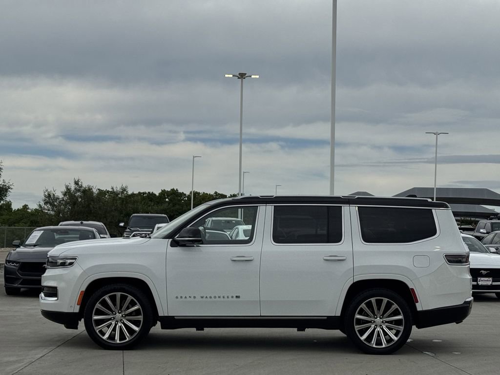 Used 2023 Jeep Grand Wagoneer Series II AWD/4WD image 3
