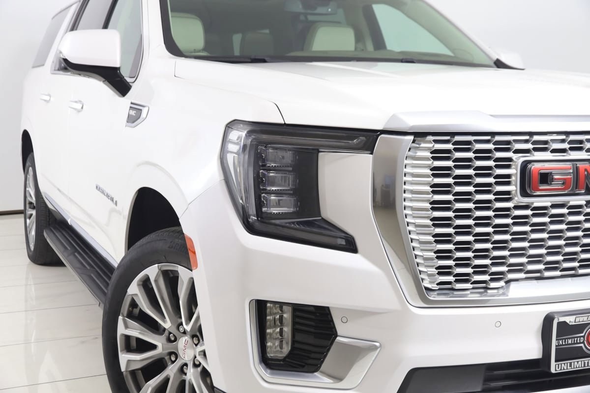 Used 2021 GMC Yukon XL Denali w/ LPO, Illumination Package AWD/4WD image 20