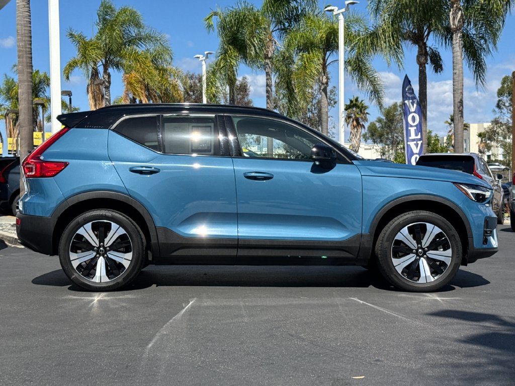Certified 2023 Volvo XC40 Recharge Core w/ Protection Package Premier AWD/4WD image 6