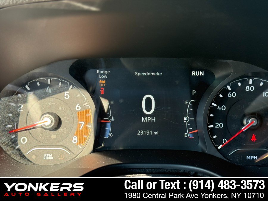 Used 2023 Jeep Compass Latitude w/ Sun and Sound Group AWD/4WD image 19