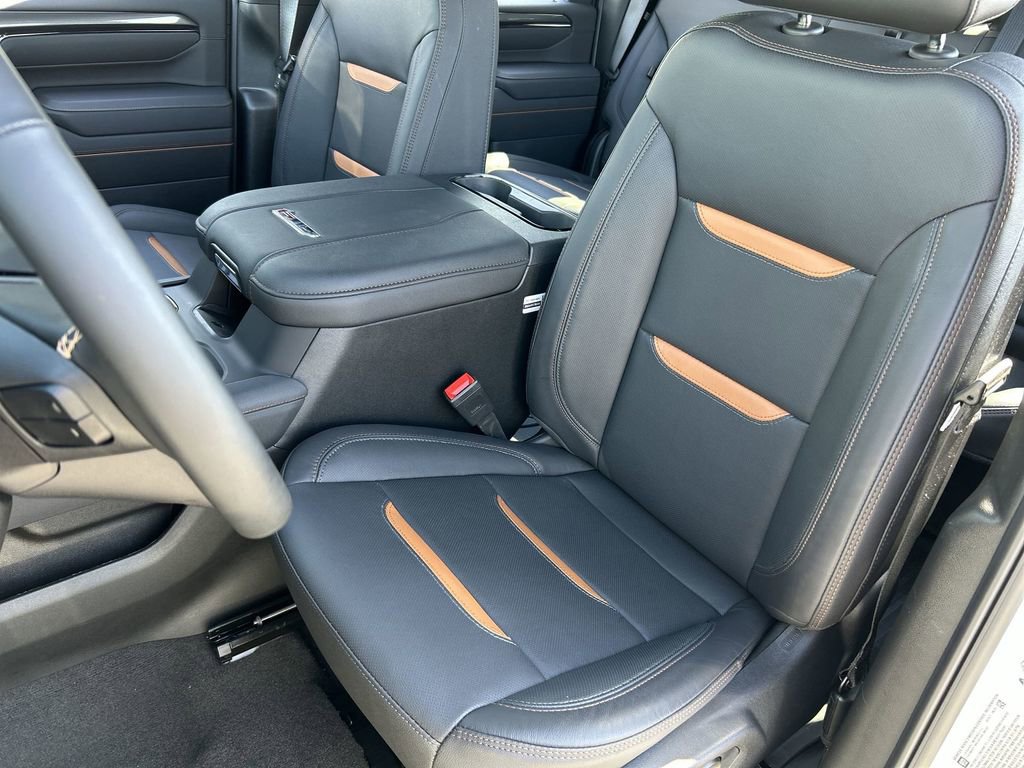 Used 2026 GMC Sierra 3500 AT4 AWD/4WD image 19