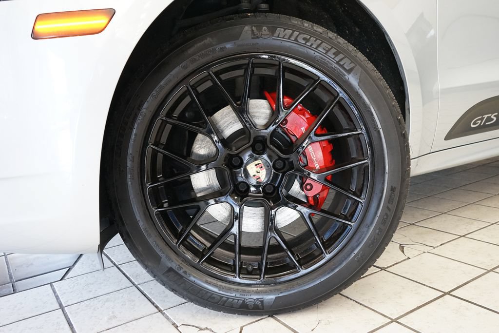 Used 2018 Porsche Macan GTS w/ Premium Package Plus AWD/4WD image 60
