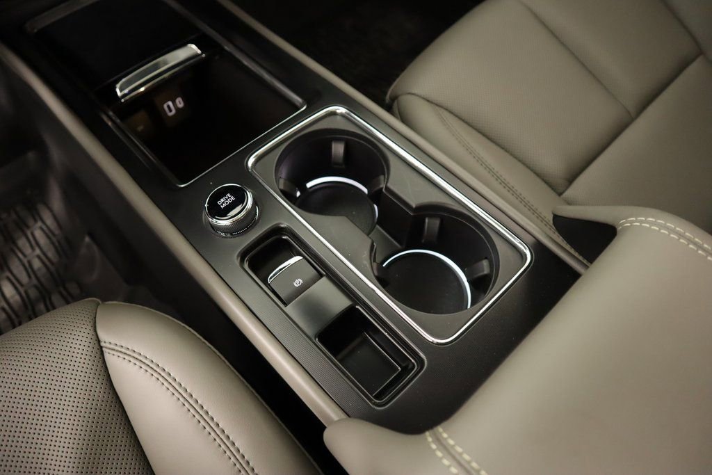 New 2025 Lincoln Corsair Grand Touring AWD/4WD image 9