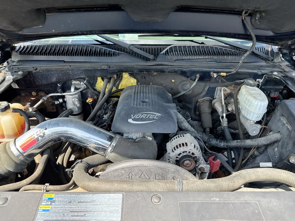 Used 2005 Chevrolet Silverado 2500 LS AWD/4WD image 23