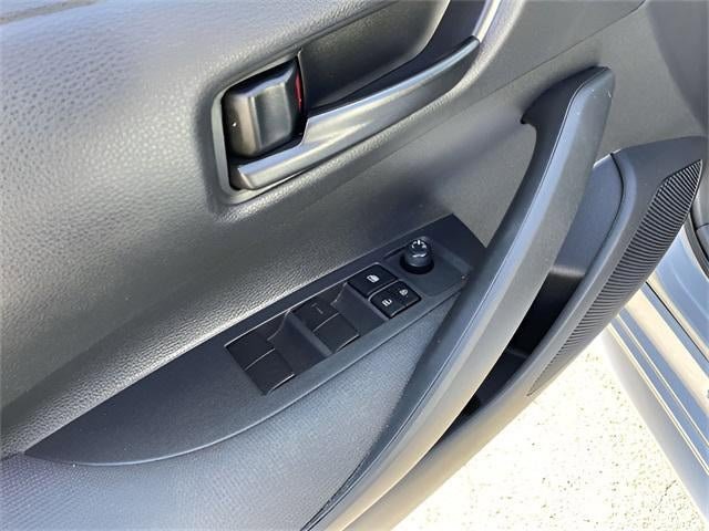 Used 2022 Toyota Corolla LE image 49