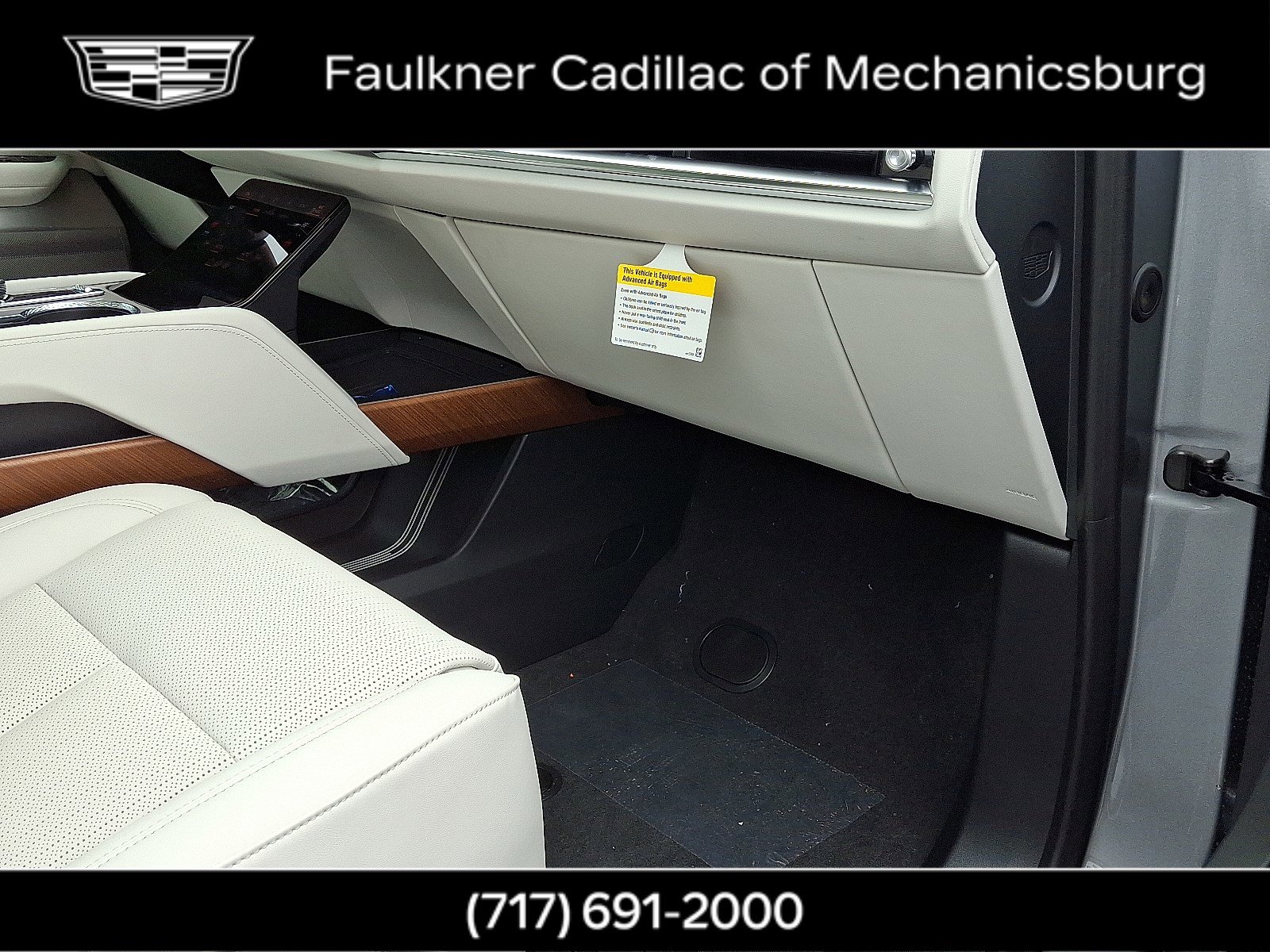 New 2026 Cadillac Vistiq Sport w/ LPO, Floor Liner Package image 20