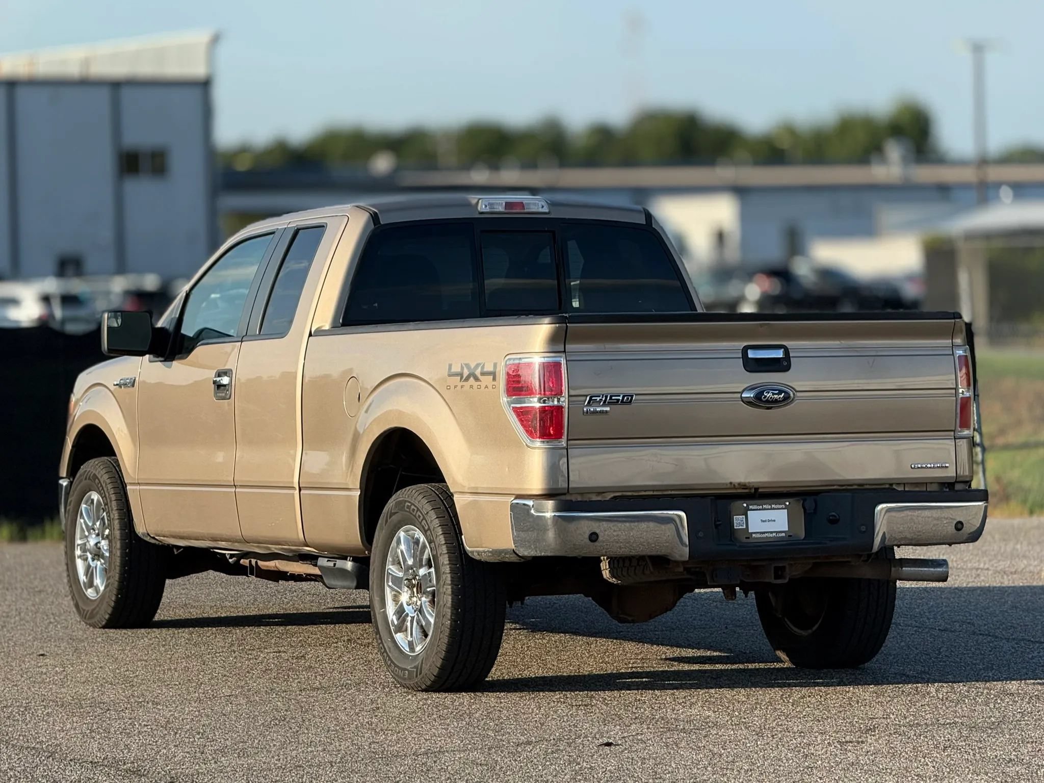 Used 2013 Ford F150 XLT w/ Luxury Equipment Group AWD/4WD image 10