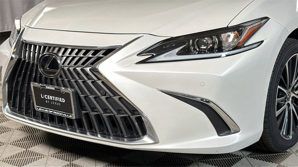 Certified 2024 Lexus ES 350 w/ Premium Package image 3