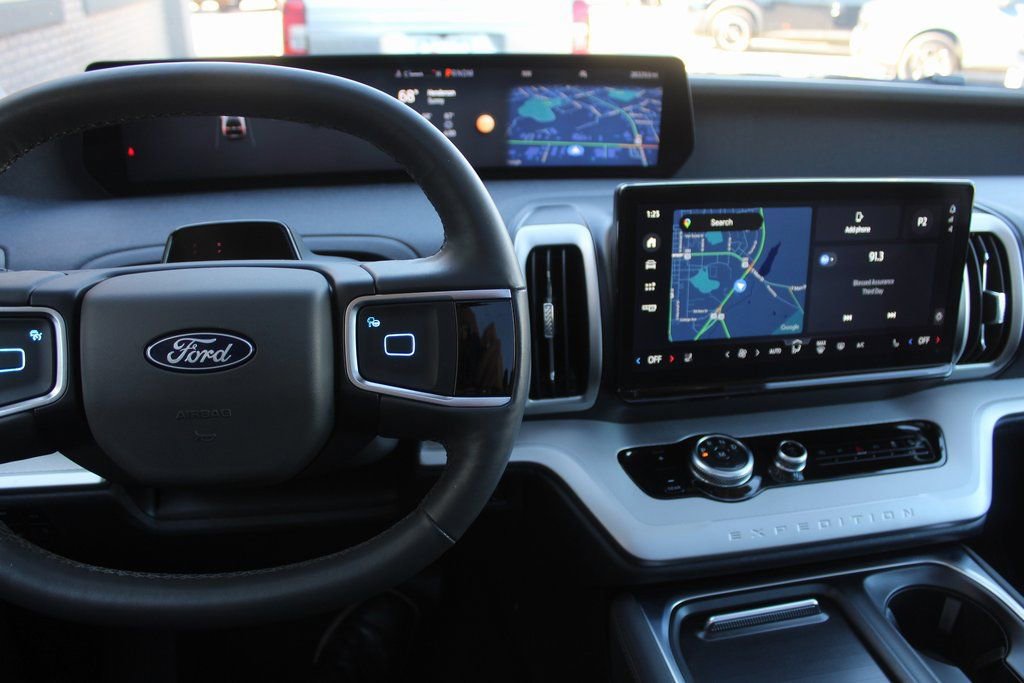 Used 2025 Ford Expedition Max Active image 19