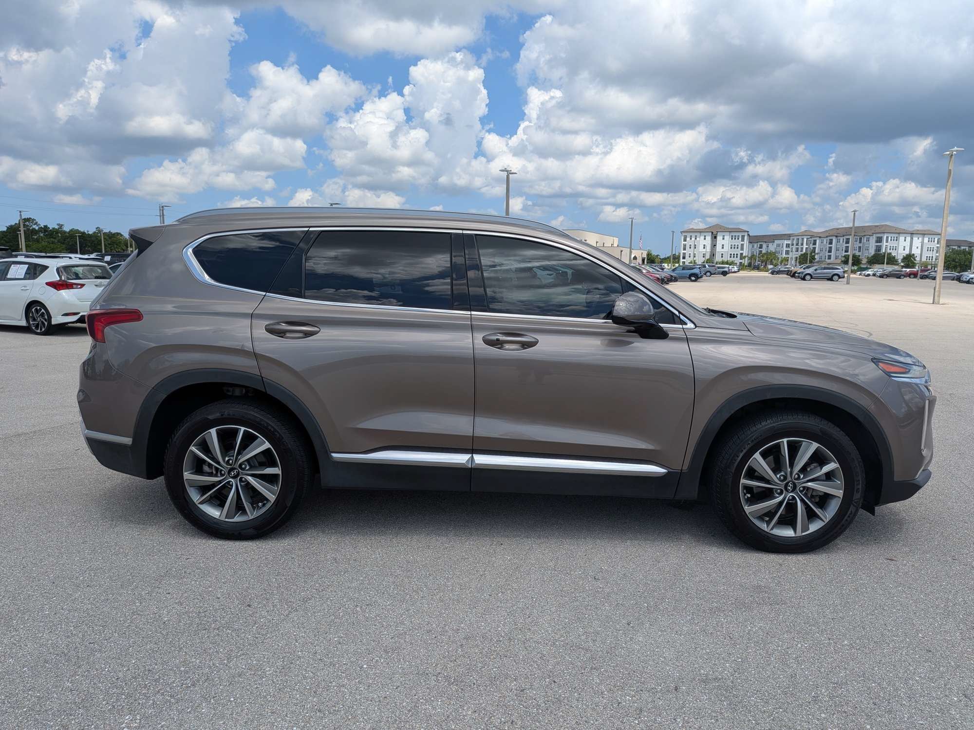 Used 2019 Hyundai Santa Fe SEL w/ Cargo Package FWD image 4