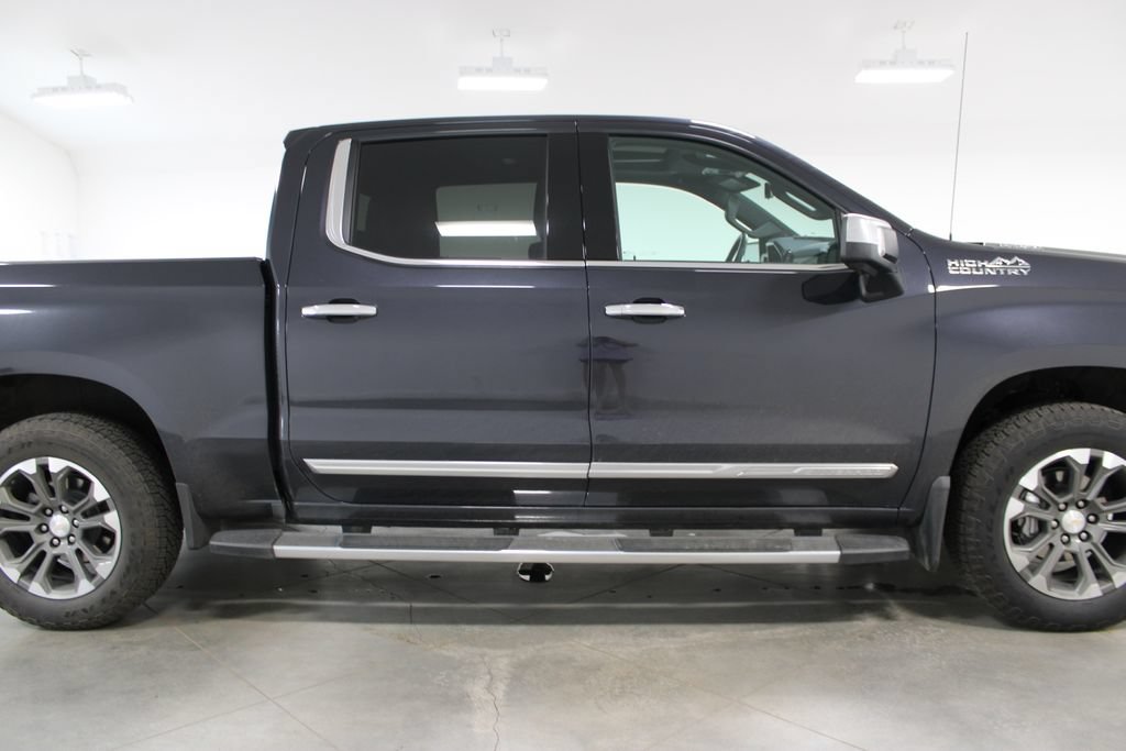 Used 2023 Chevrolet Silverado 1500 High Country w/ Technology Package AWD/4WD image 13