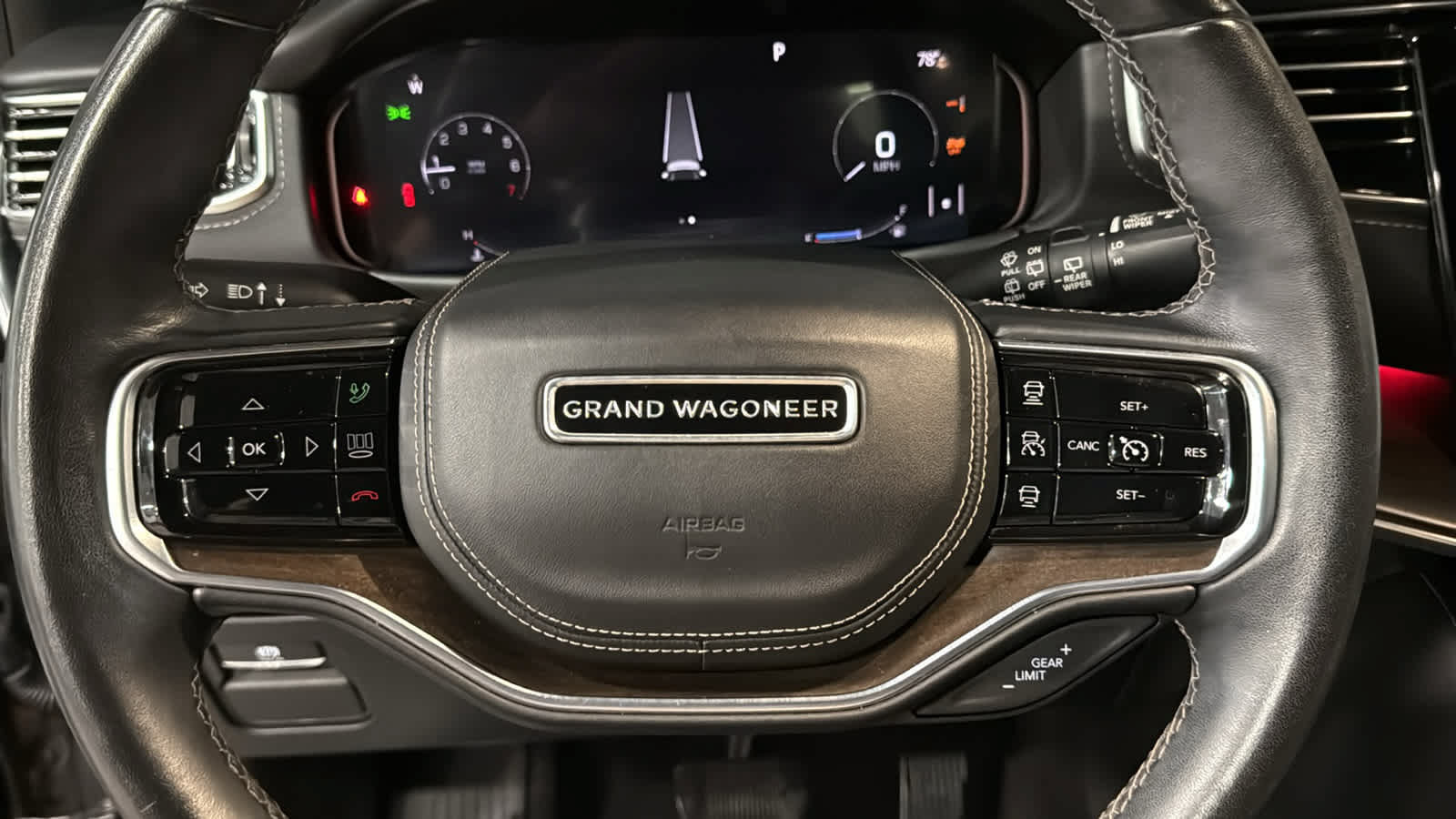 Used 2022 Jeep Grand Wagoneer Series II AWD/4WD image 11