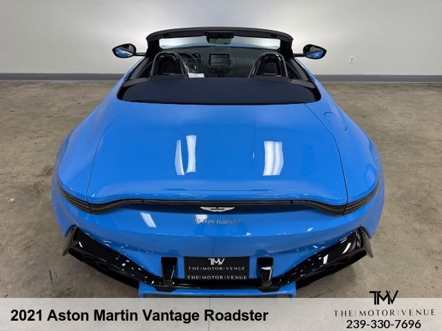 Used 2021 Aston Martin V8 Vantage Roadster RWD image 11