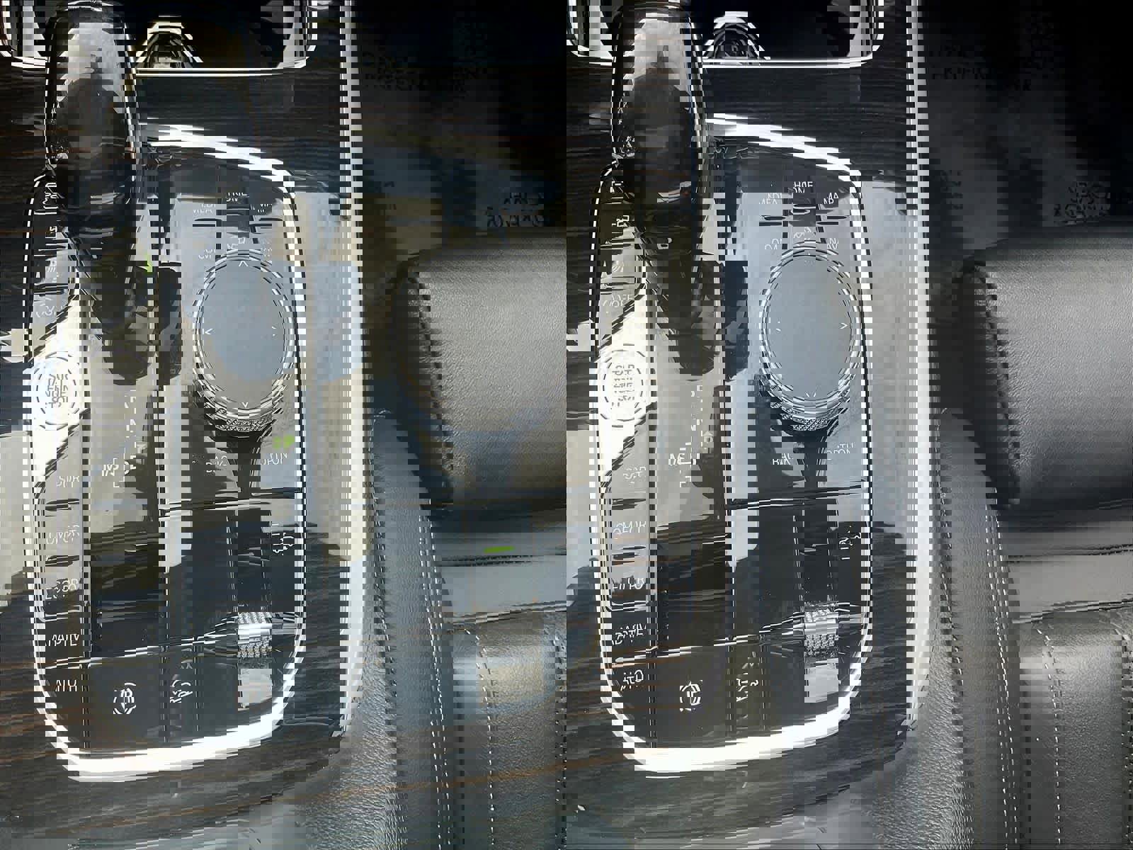 Used 2020 BMW X7 xDrive40i w/ Premium Package image 37