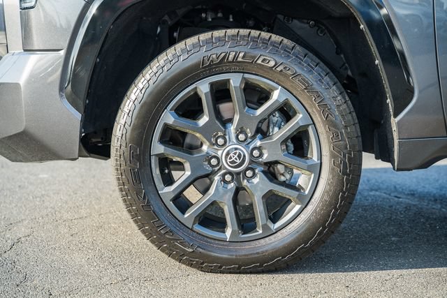 Used 2023 Toyota Tundra Platinum AWD/4WD image 18
