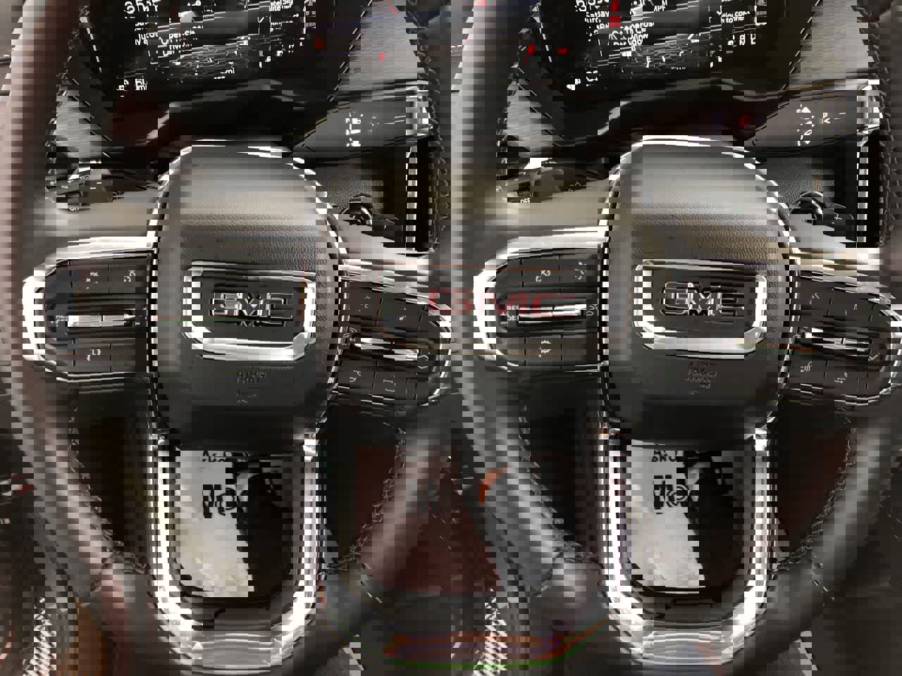 Used 2025 GMC Acadia Elevation image 4