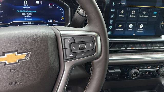 Used 2025 Chevrolet Silverado 2500 LTZ w/ LTZ Plus Package AWD/4WD image 24