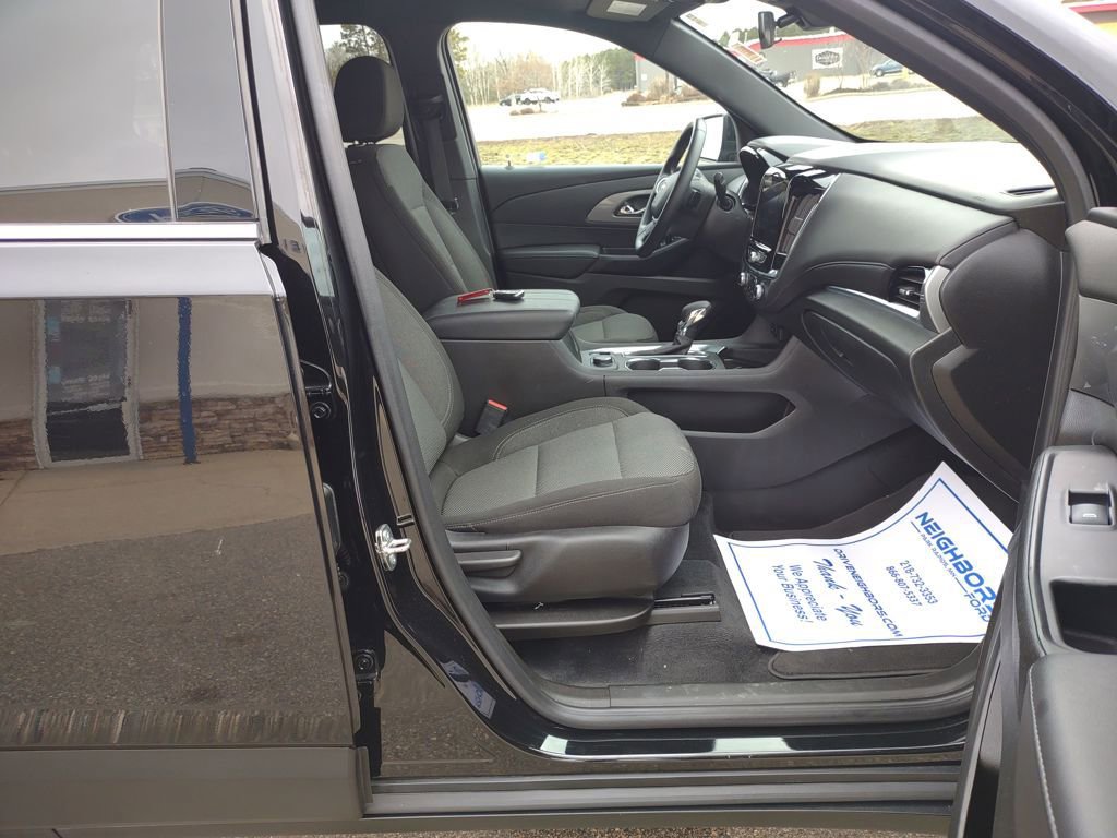 Used 2023 Chevrolet Traverse LT AWD/4WD image 34