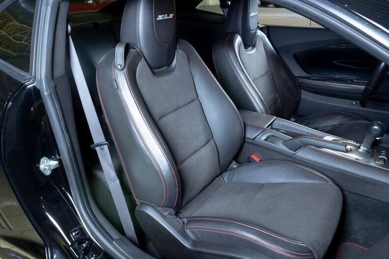 Used 2013 Chevrolet Camaro ZL1 RWD image 46
