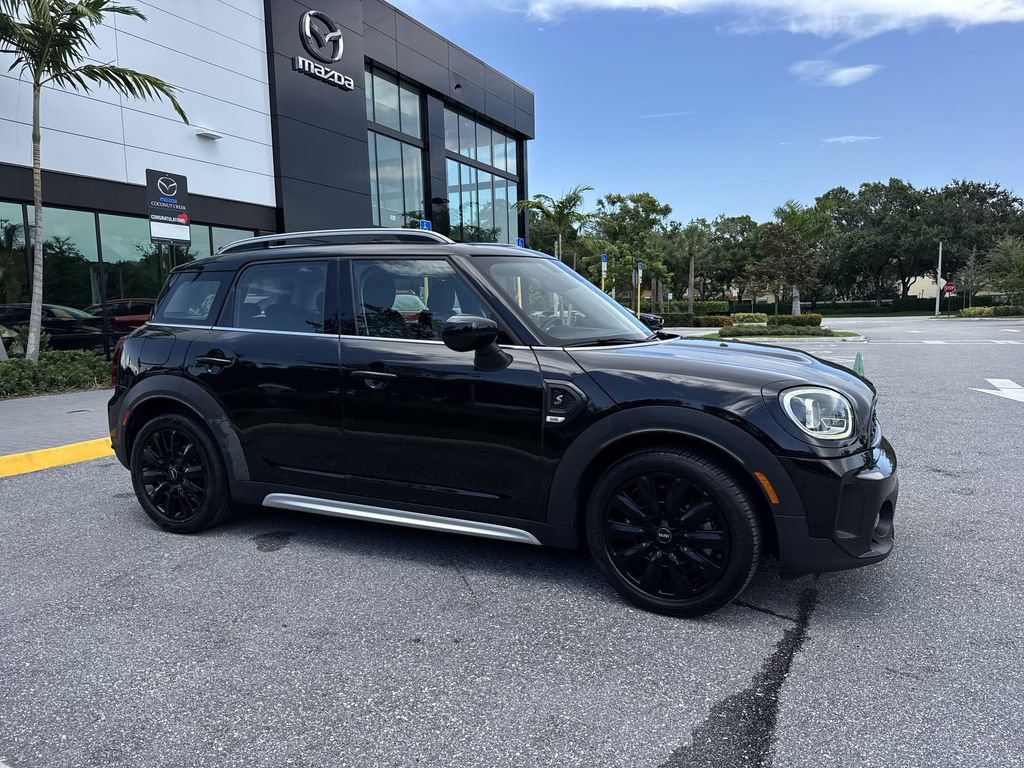 Used 2022 MINI Cooper Countryman S w/ Premium Package FWD image 6