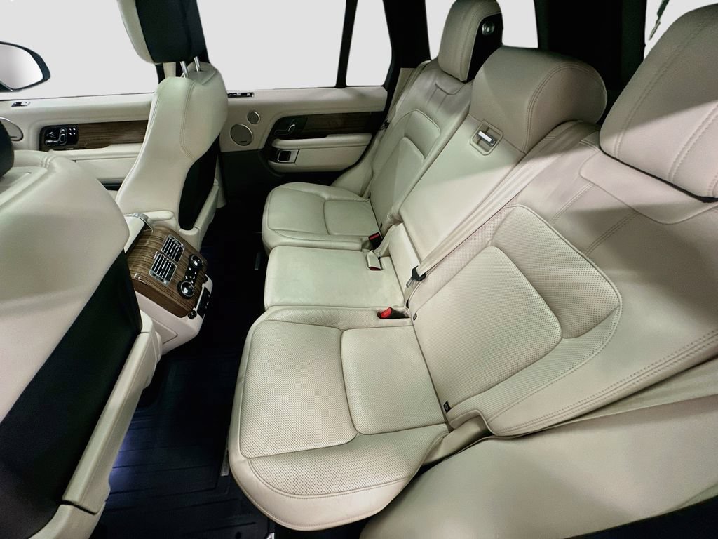 Used 2018 Land Rover Range Rover Supercharged AWD/4WD image 25