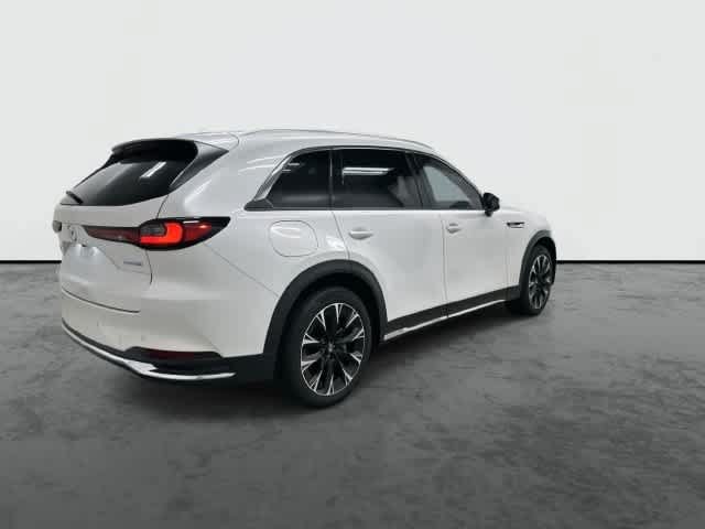 Used 2025 MAZDA CX-90 Plug-In Hybrid w/ Premium Plus AWD/4WD image 4