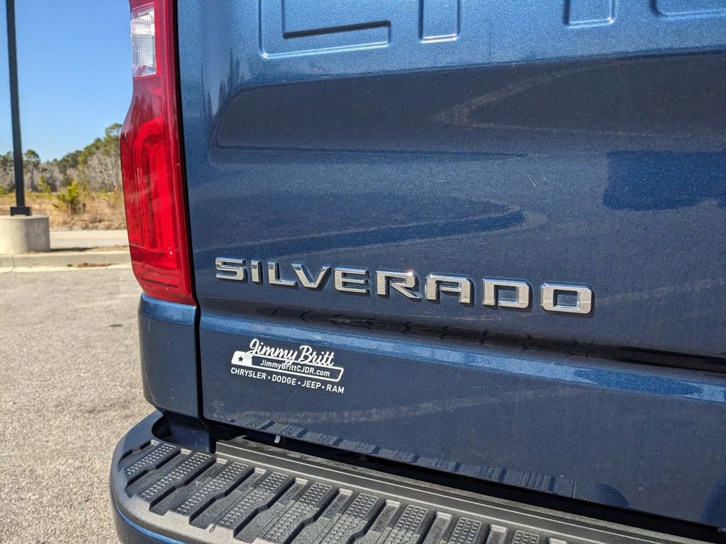 Used 2023 Chevrolet Silverado 1500 RST image 25