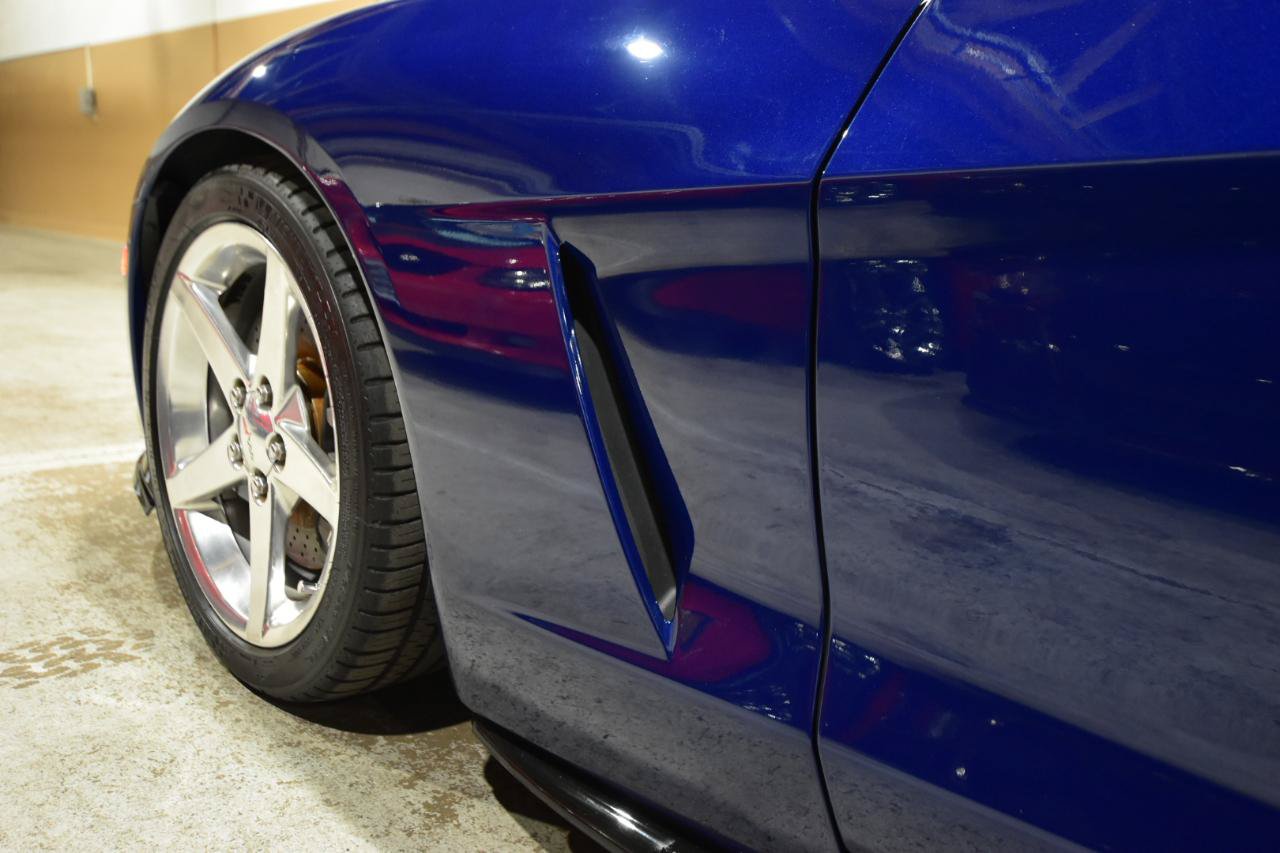 Used 2007 Chevrolet Corvette Coupe w/ Performance Package RWD image 5
