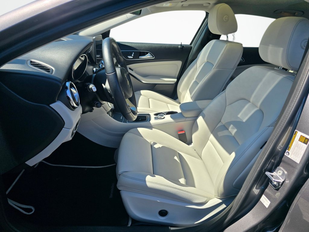 Used 2019 Mercedes-Benz GLA 250 image 12
