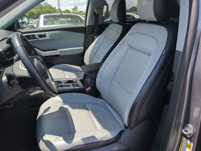 Used 2021 Ford Explorer XLT w/ Equipment Group 202A RWD image 9