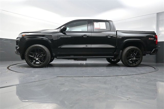 Used 2025 Chevrolet Colorado Z71 w/ Technology Package image 30